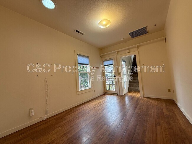Building Photo - 138 17th St