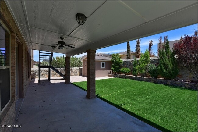 Building Photo - 6560 McFarland Ave