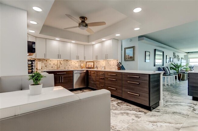 Building Photo - 5200 Brittany Dr S