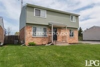 Building Photo - 4230 Dahlia Dr
