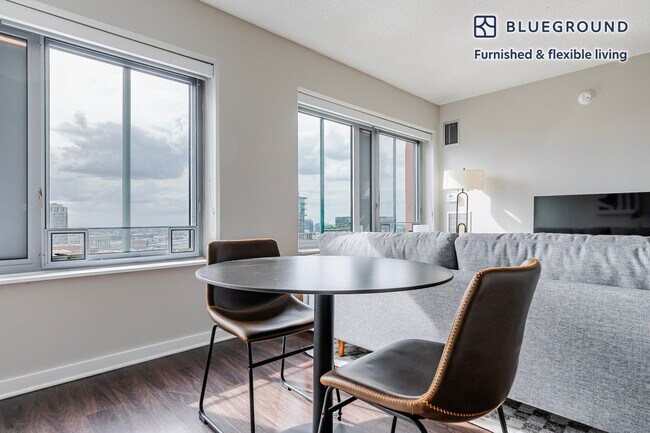 Building Photo - 121 W Chestnut St