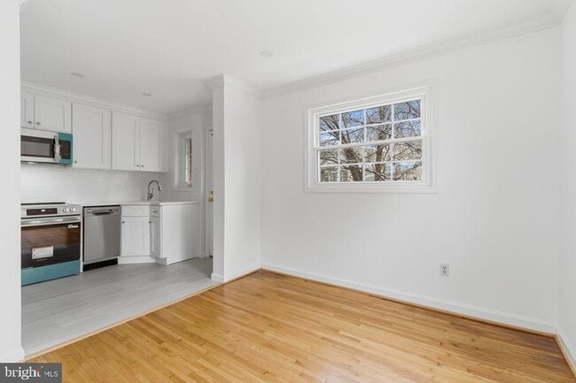 Building Photo - 4813 20th Pl N