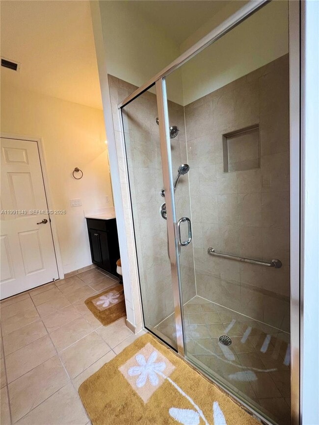 Building Photo - 422 SE 34th Terrace