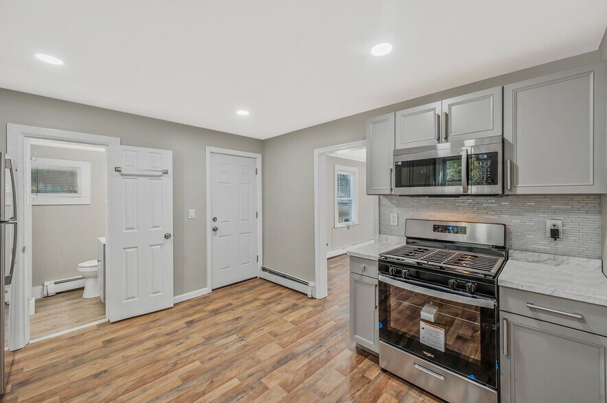 Building Photo - 11 Haab Ave