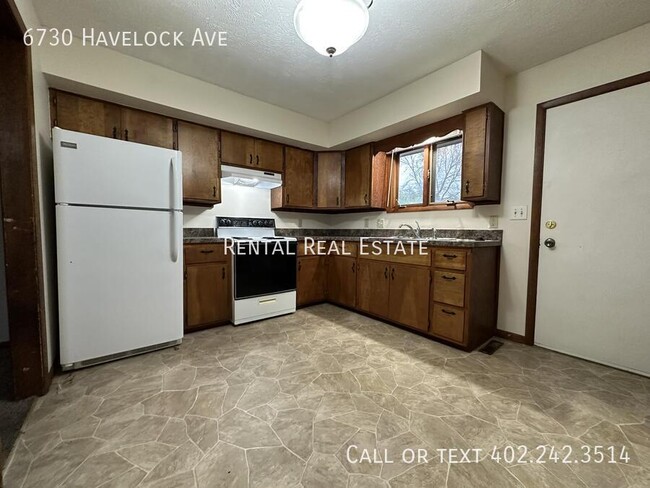 Building Photo - 6730 Havelock Ave
