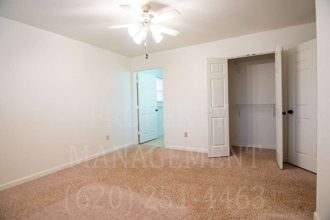 Building Photo - 2 bedroom, 2 bath duplex in Oklahoma