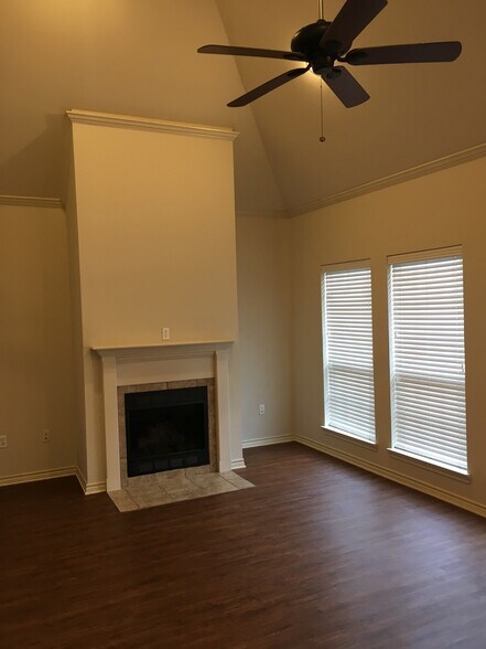 Building Photo - 6222 Ashton Ct