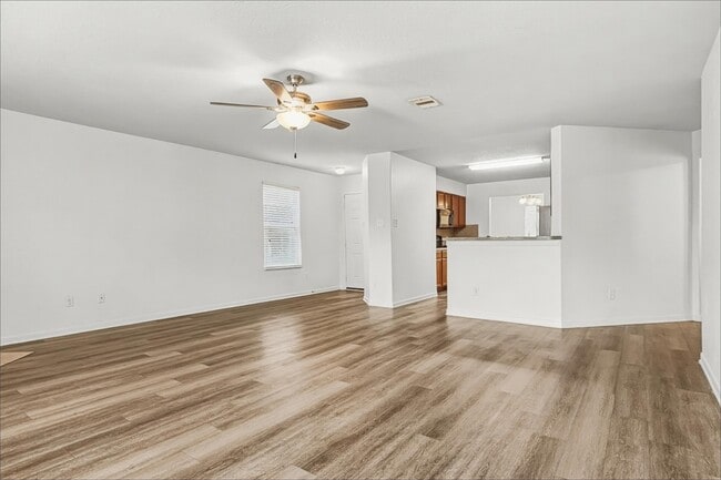 Building Photo - 16818 Blackberry Lily Ln