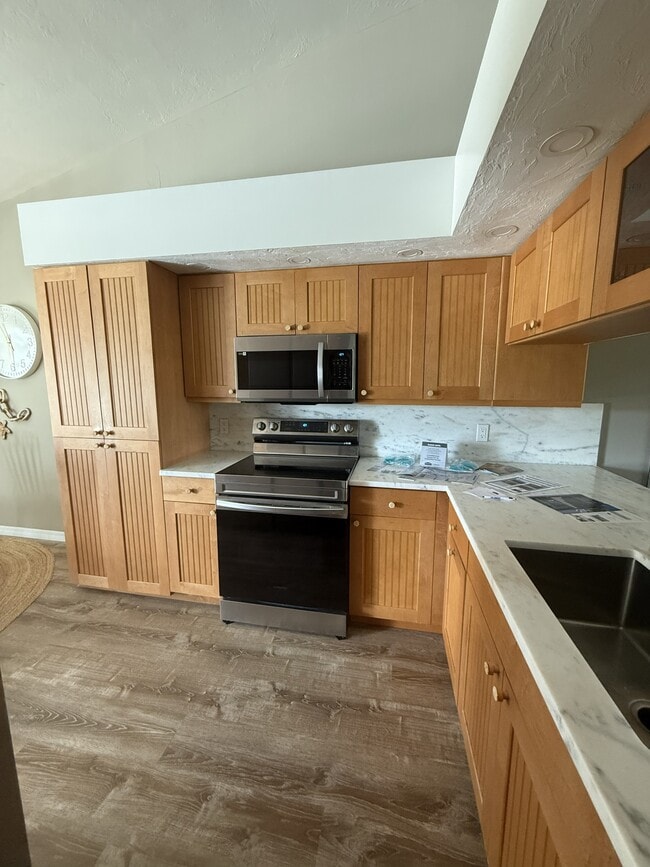 Building Photo - 4718 SW 12th Pl