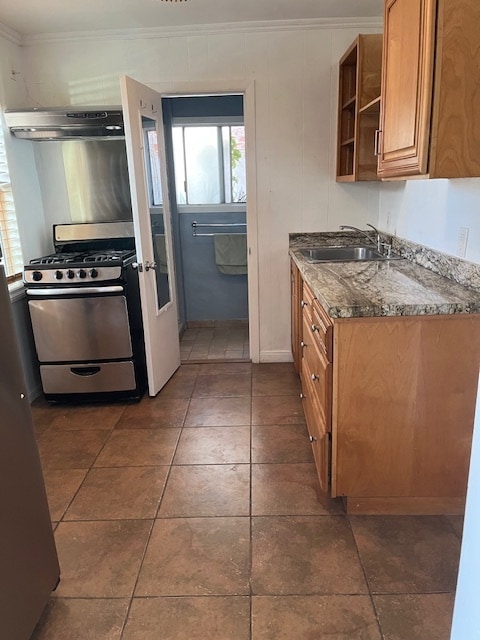 kitchen - 625 W Maple St