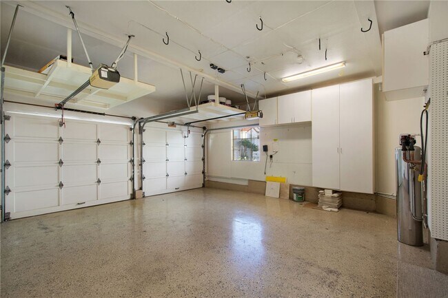 Building Photo - 30 St Michael