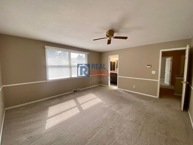 Building Photo - 5932 S Dayton Ct