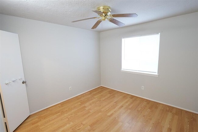 Building Photo - 13314 Ensley Wood Dr