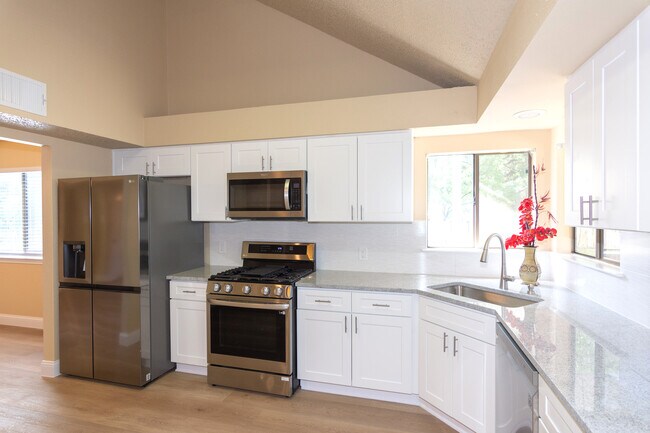 Building Photo - 13116 Amarillo Ave