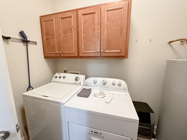 Building Photo - 1080 Picket Fences Dr