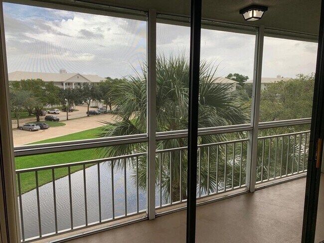 Building Photo - 6193 Balboa Cir