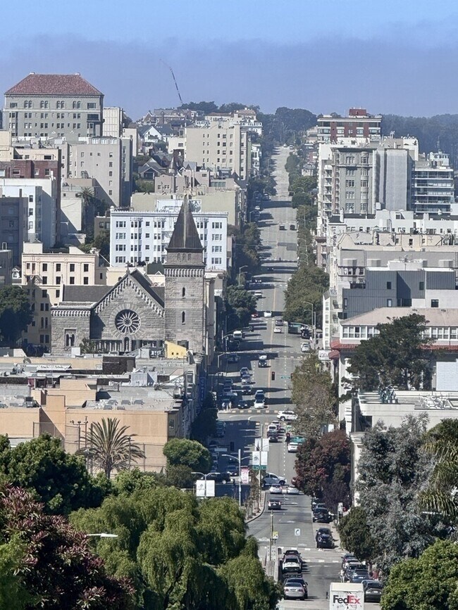 Building Photo - 1717 Jones St