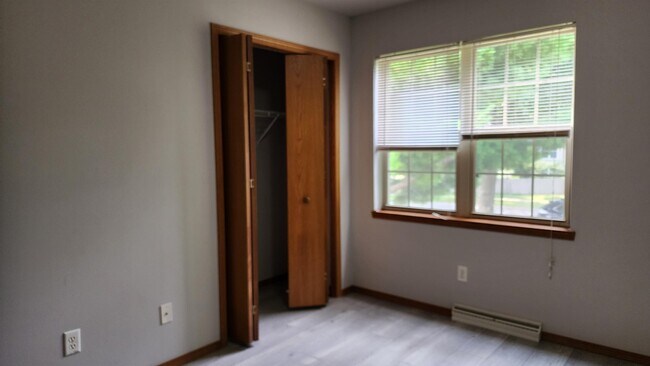 Building Photo - 5153 Oak Valley Dr