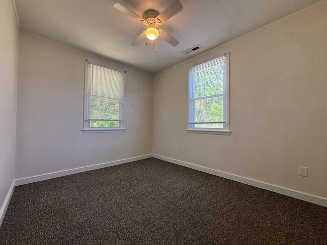 Building Photo - Duplex on Davis