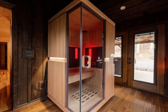 Building Photo - 521 Baywood Dr