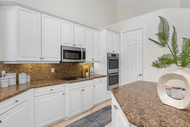 Building Photo - 16164 Bridlewood Cir