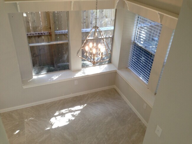 Building Photo - 5515 Strack Rd