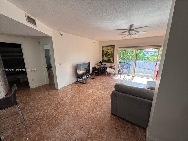 Building Photo - 9008 Collins Ave