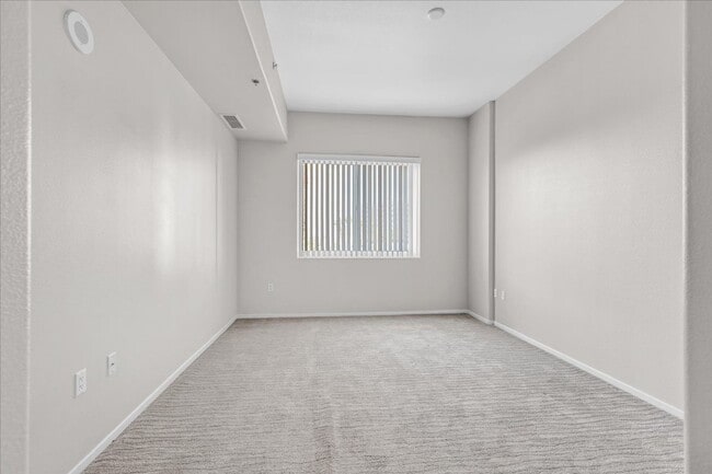 Building Photo - Gorgeous Condo at One Las Vegas!