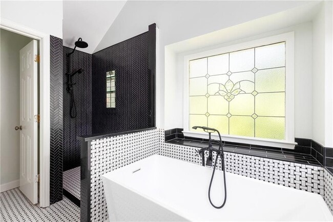 Building Photo - 3784 Market Crescent