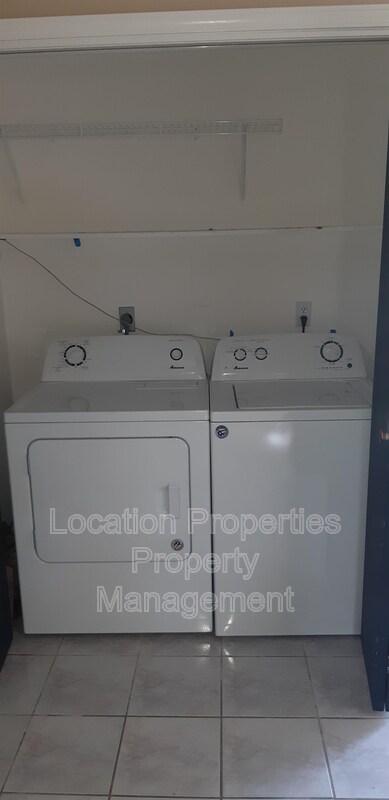 Building Photo - 4412 W 24th Pl