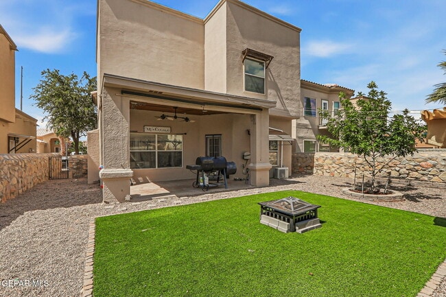 Building Photo - 11620 St Thomas Way