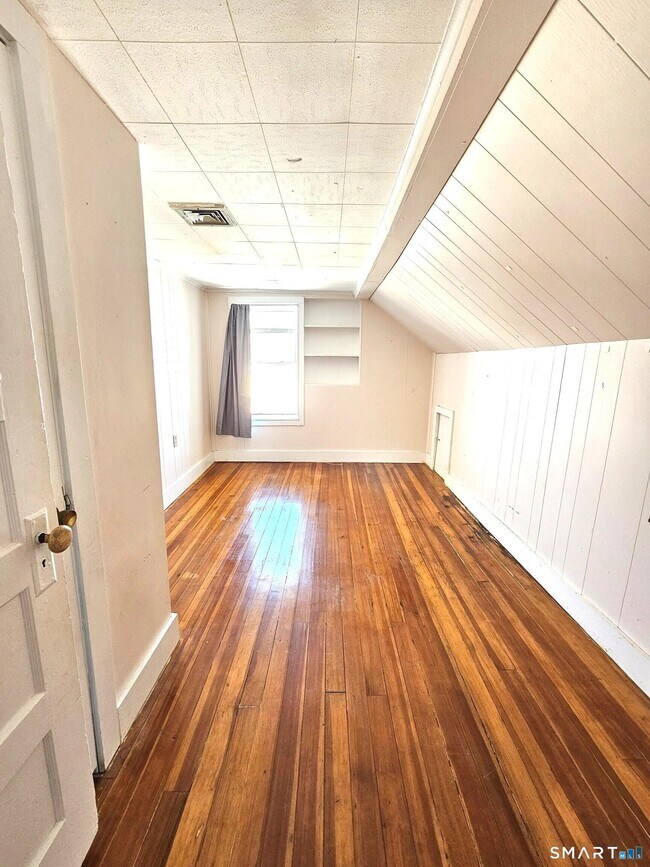 Building Photo - 37 Bloomfield Ave