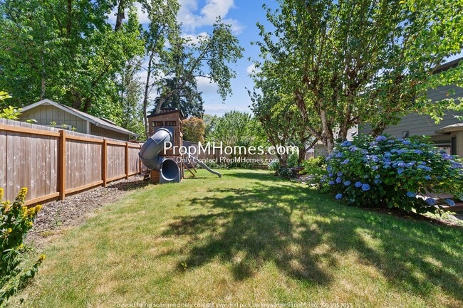 Building Photo - Updated Three Bedroom Home in Tigard!