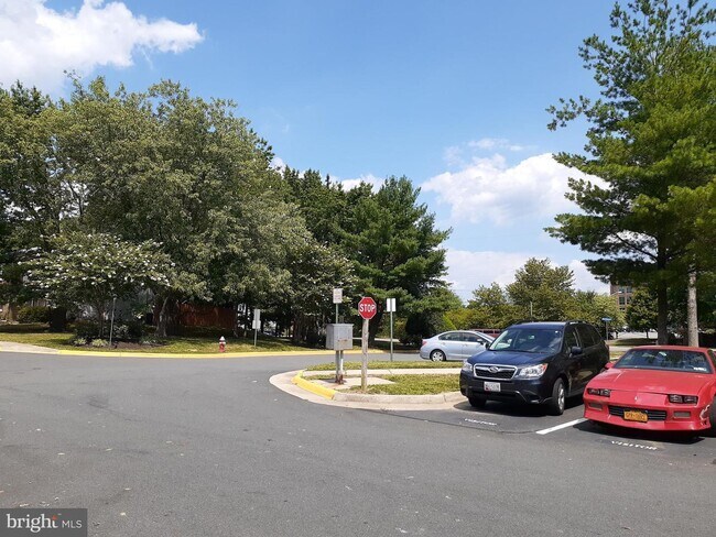 Building Photo - 8380 Brockham Dr