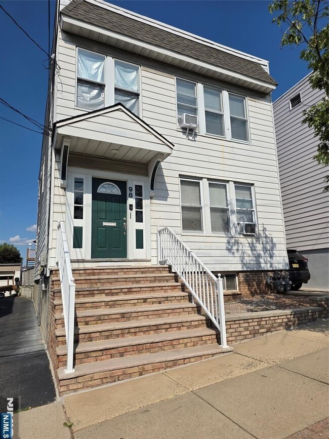 Primary Photo - 98 Arlington Blvd