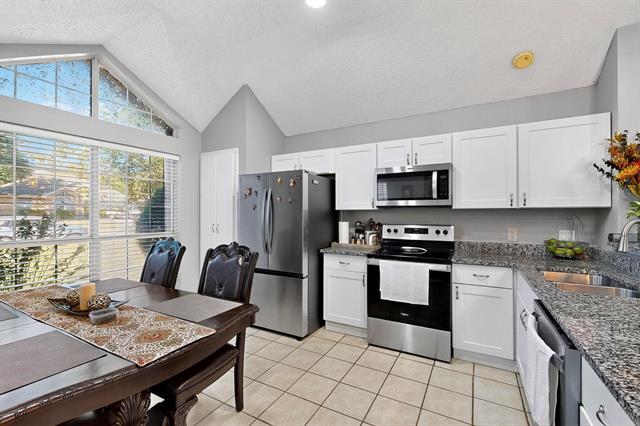 Building Photo - 821 Parkwest Blvd