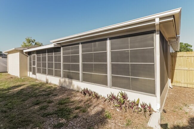 Building Photo - 9344 Wolcott Ln