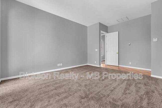 Building Photo - 4440 Juniper Trail