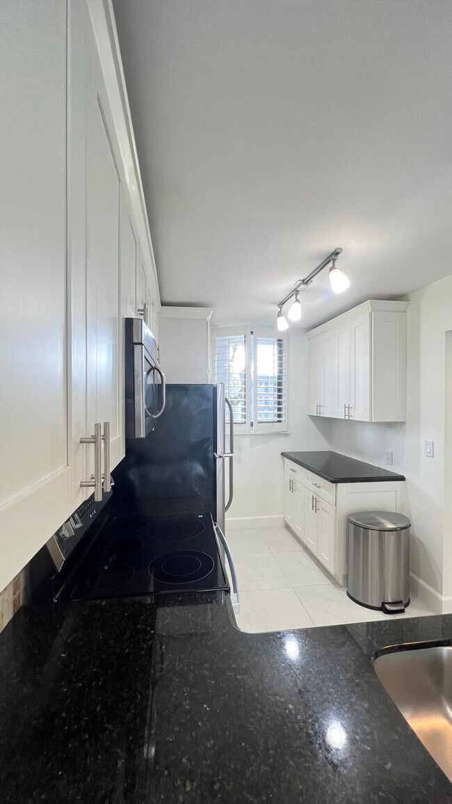 Building Photo - 4381 Trevi Ct