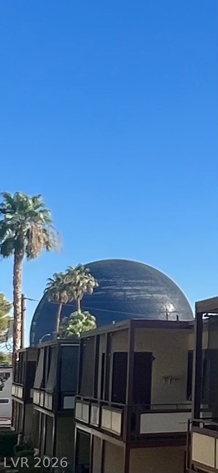 Building Photo - 350 E Desert Inn Rd