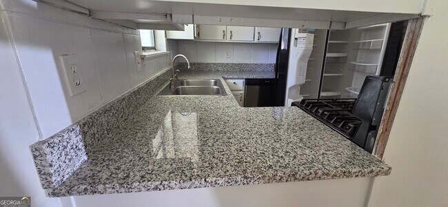 Building Photo - 445 Wilson Mill Rd SW