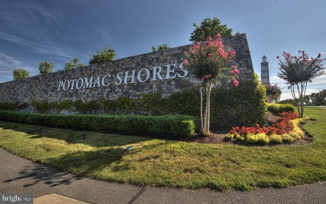 Building Photo - 1611 POTOMAC SHORES Pky