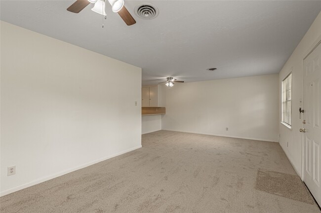 Building Photo - 2125 Avenue N