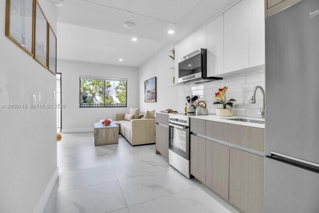 Building Photo - 944 Jefferson Ave