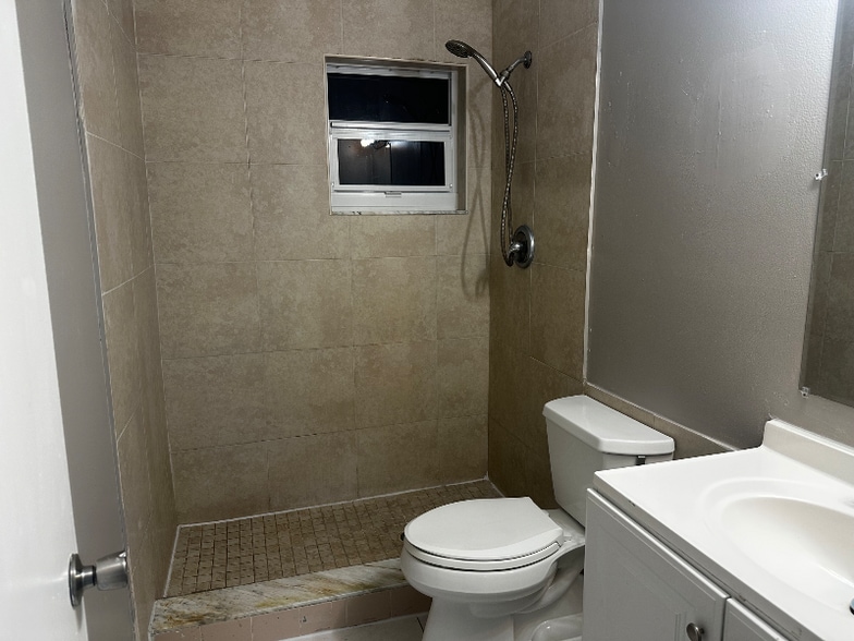 Building Photo - 3556 NW 114th Terrace