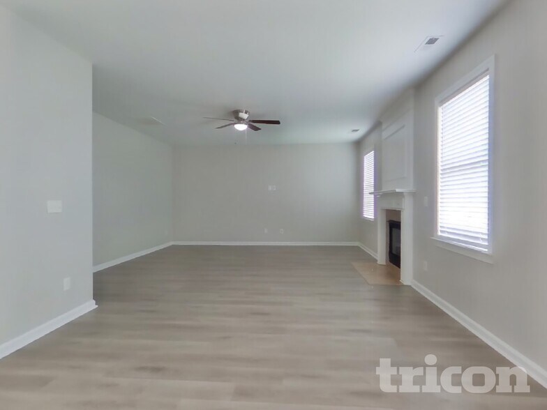 Building Photo - 3751 Lanier Dr