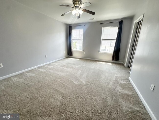 Building Photo - 19 Steeplechase Dr