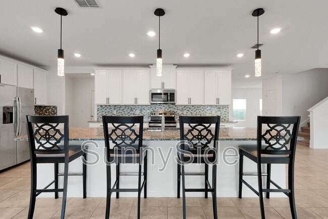 Building Photo - 10116 Grande Lp