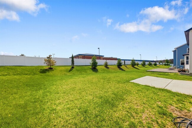 Building Photo - 106 Sommerset Ct