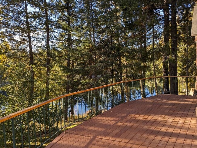 Building Photo - 134 Hanaford Rd